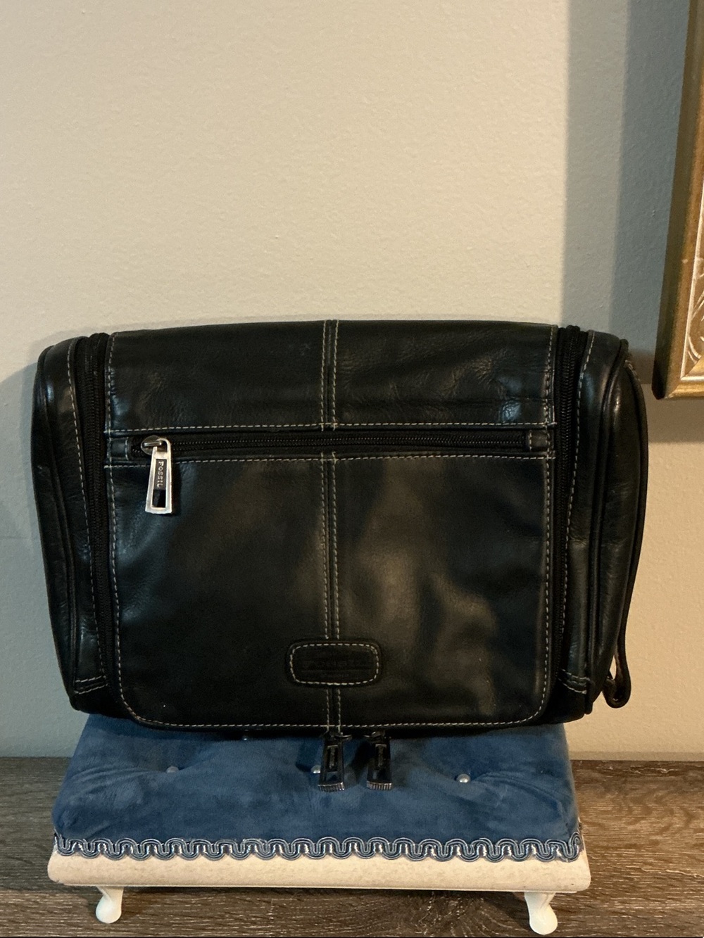 Fossil Black Leather Men’s Toiletry Travel Bag with Front Zip Pocket Hanger